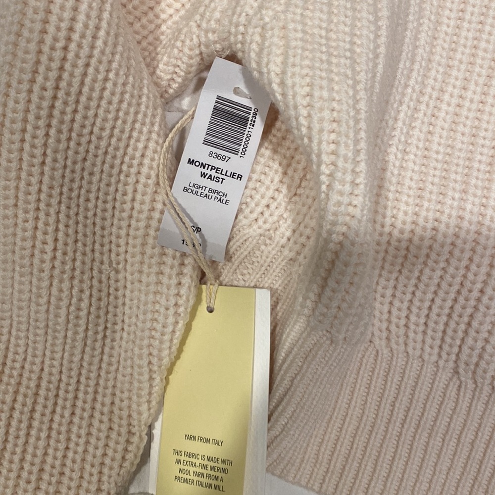 aritizia NWT cropped turtleneck sweater size small - Picture 2 of 2